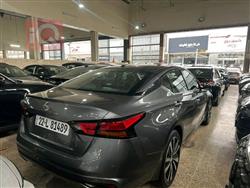 نيسان ألتيما